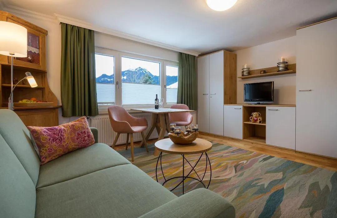 Ferienwohnungen Alpentraum - Haus Karin-1