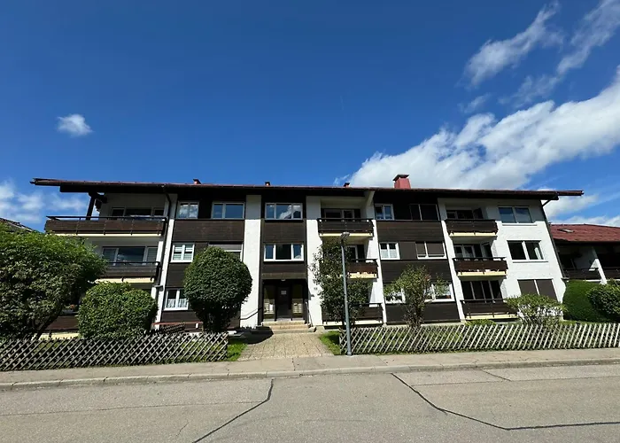 Zur glücklichen Gams - Ferienwohnung mit Hüttenvibes in Oberstdorf für 1-8 Gäste